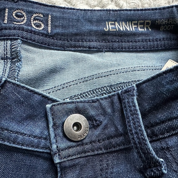 DL1961 Jennifer Boot Jeans - Picture 2 of 8